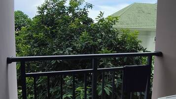 Apartment, 1 Bedroom, Accessible, Smoking | Property grounds