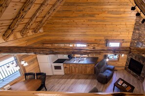 Coffee/tea maker, fridge, microwave, oven - Rustic Cabin with Lofted Interior and Fire Pit in Ohio (Millersburg)
