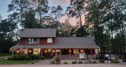 Quaint Cozy Cabin Well Equipped in Wisconsin Dells