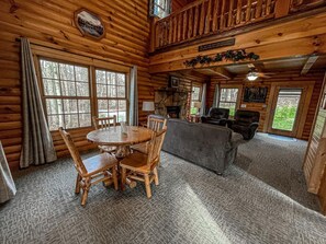 Dining - Cozy Nature Cabin with Jacuzzi on the Deck in Ohio (Millersburg)