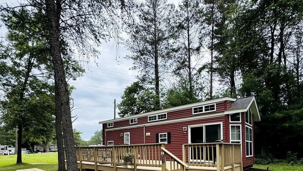 Exterior - Group Cabin with Large Deck and Patio in Wisconsin Dells (Wisconsin Dells)