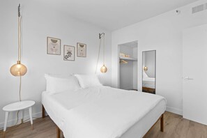WiFi, bed sheets - Eclipse Haven - Modern Desert Stay (Mesa)