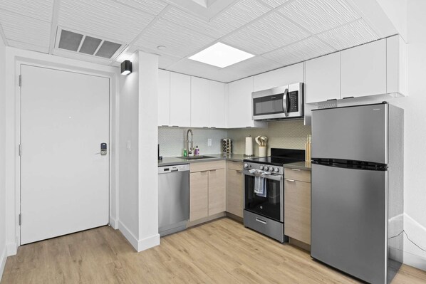 Fridge, microwave, oven, dishwasher