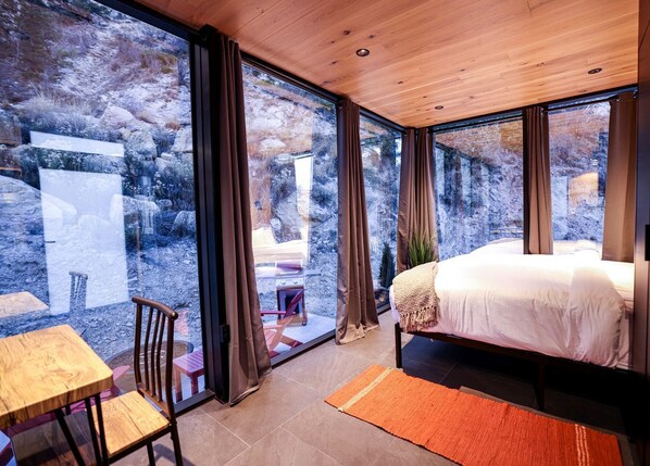 1 bedroom, travel crib, WiFi, bed sheets