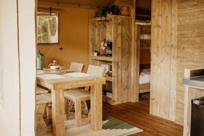Dining - Gorgeous Glamping Tent in Erwin, Tennessee (Erwin)