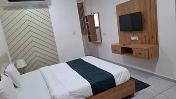 Chambre Double Standard, vue ville | Fer et planche Ă repasser, Wi-Fi gratuit