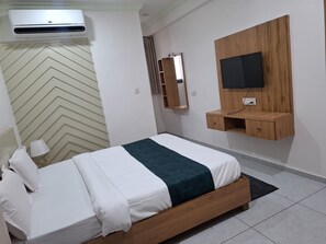 Standard Double Room, City View | Iron/ironing board, free WiFi