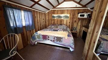 1 bedroom, desk, WiFi, bed sheets