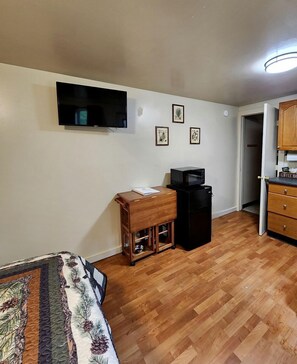 1 habitación, escritorio, wifi y ropa de cama 