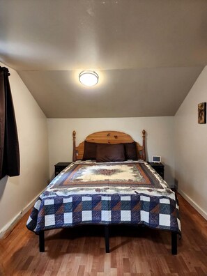 1 habitación, escritorio, wifi y ropa de cama 