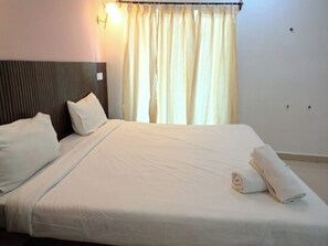 2 bedrooms, bed sheets