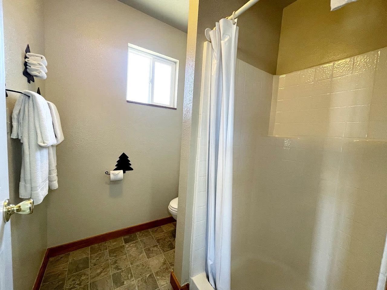 Shower, towels