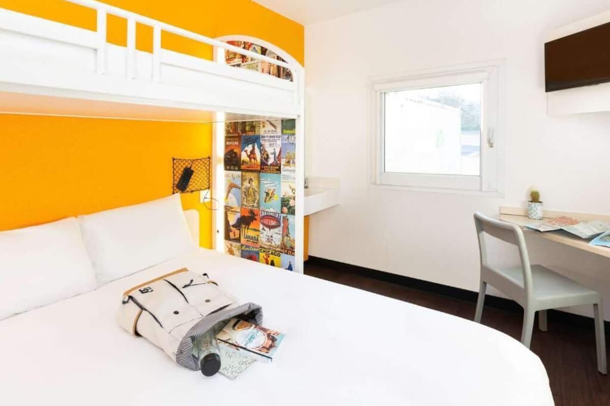 Habitación triple Premium | Insonorización, wifi gratis y acceso para silla de ruedas