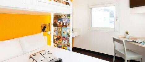 Premium Triple Room | Soundproofing, free WiFi, wheelchair access