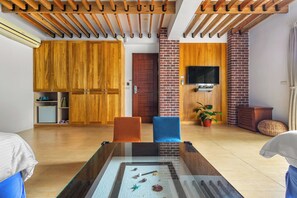 Habitación cuádruple superior | Wifi gratis y ropa de cama