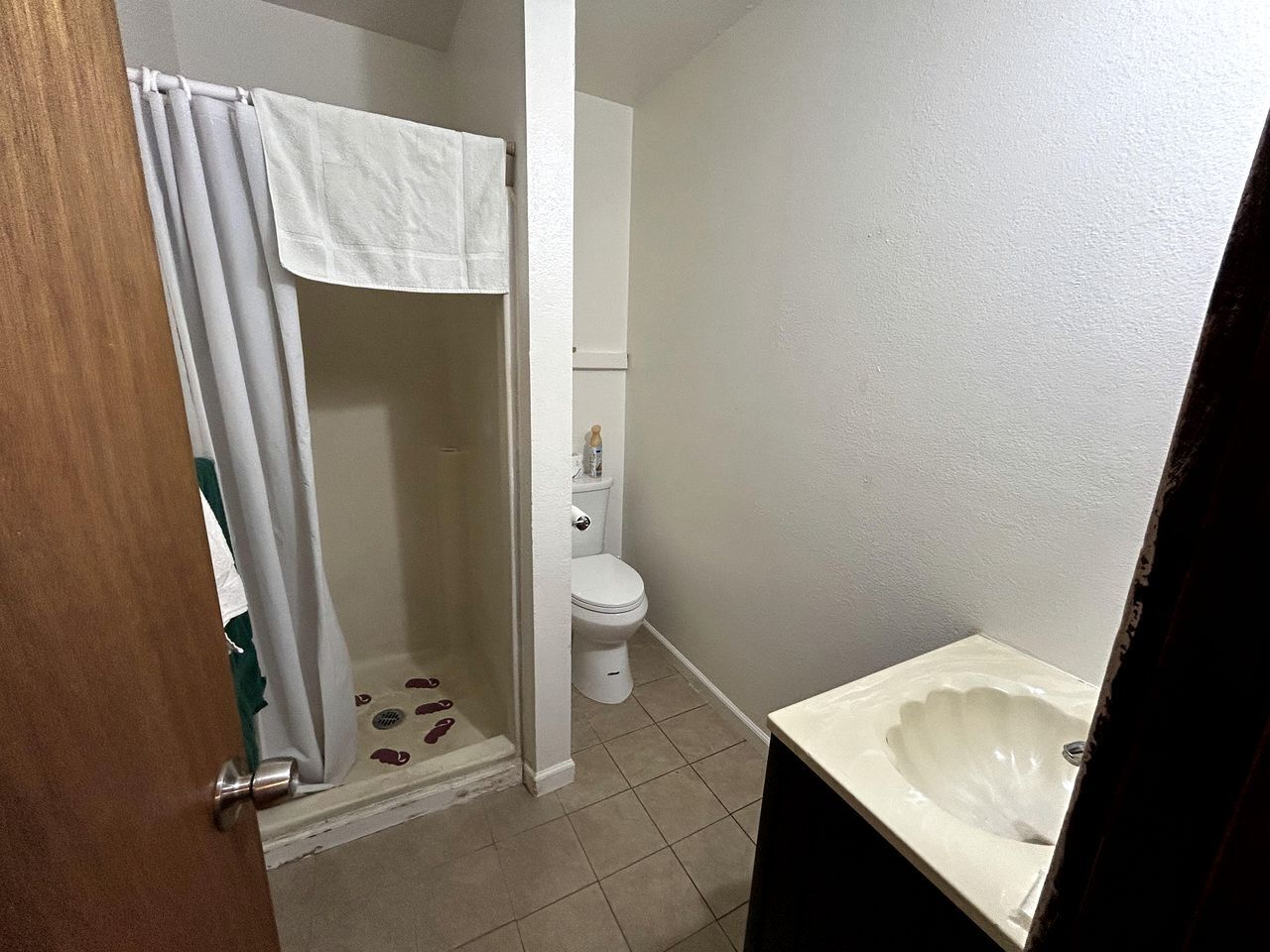 Handtücher, Seife, Shampoo, Toilettenpapier