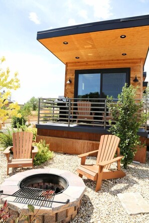 Unclassified image, 3 of 26, button - Modern Tiny House Rental for Unique Desert Getaway in Escalante, Utah (Escalante)