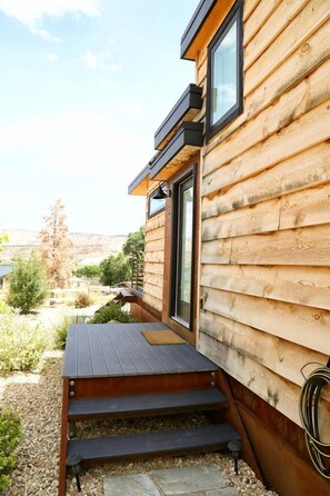 Unclassified image, 5 of 26, button - Modern Tiny House Rental for Unique Desert Getaway in Escalante, Utah (Escalante)