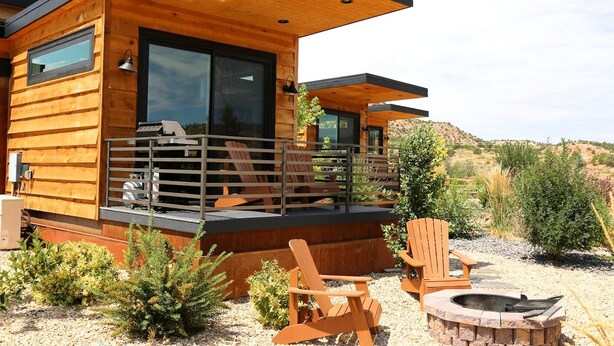 Unclassified image, 1 of 26, button - Modern Tiny House Rental for Unique Desert Getaway in Escalante, Utah (Escalante)