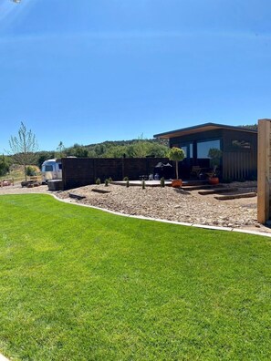 Property grounds - Chic Tiny House with Hot-Tub in Orderville, Utah (Orderville)