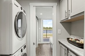 Interior - Heavenly Cabin Incredible for Groups Escapes in Texas (Fredericksburg)