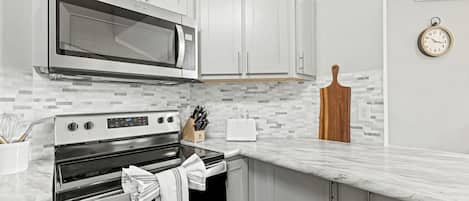 Coffee/tea maker, fridge, microwave, dishwasher