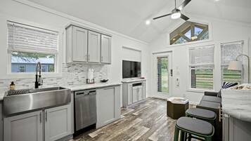 冰箱、洗碗机、茶具/咖啡用具、厨具/餐具