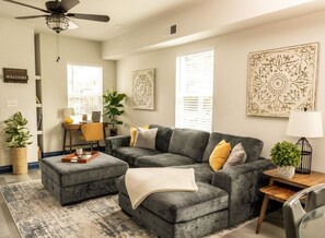 TV - Charming 3-bedroom house in wonderful New Orleans with AC (New Orleans)