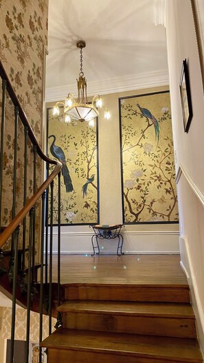 Interior - Gîte La Belle Epoque. Authentic Maison de Maître in Époisses, 8 people (Époisses)