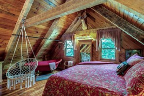 3 bedrooms, desk, iron/ironing board, WiFi - Incredible Cabin with Hot-tub, Fire Pit and Petting Zoo in Sugar Grove, North Carolina (Sugar Grove)