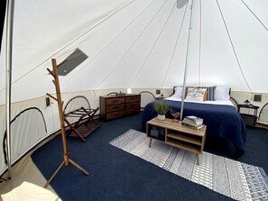 1 habitación y ropa de cama 