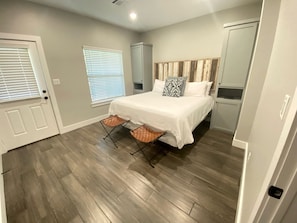 Room - Waterfront Cabin Ideal for a Little Getaway in Livingston, Texas (Livingston)
