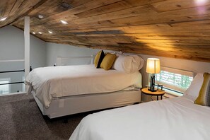 Unclassified image, 2 of 11, button - Deluxe Cabin Nestled in the Woods in Livingston, Texas (Livingston)