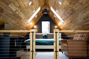 Room - Riverfront, Modern A-Frame on the Allegheny River, Perfect for a Romantic Weekend to Unwind (Parker)