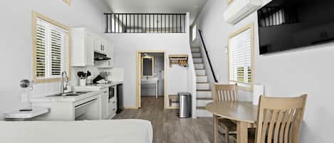 1 Schlafzimmer, Schreibtisch, WLAN, Bettwäsche
