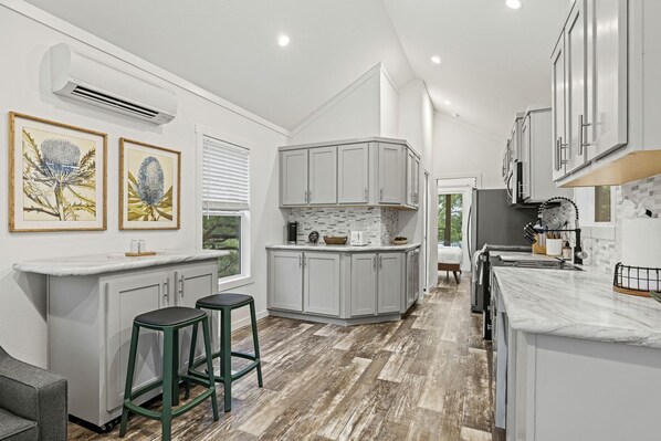 Fridge, microwave, dishwasher, coffee/tea maker - Family-Friendly Cabin with Grill and Patio in Texas (Fredericksburg)