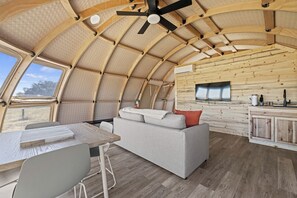 Living area - Spectacular Pod with Gorgeous Sights in Fredericksburg, Texas (Fredericksburg)
