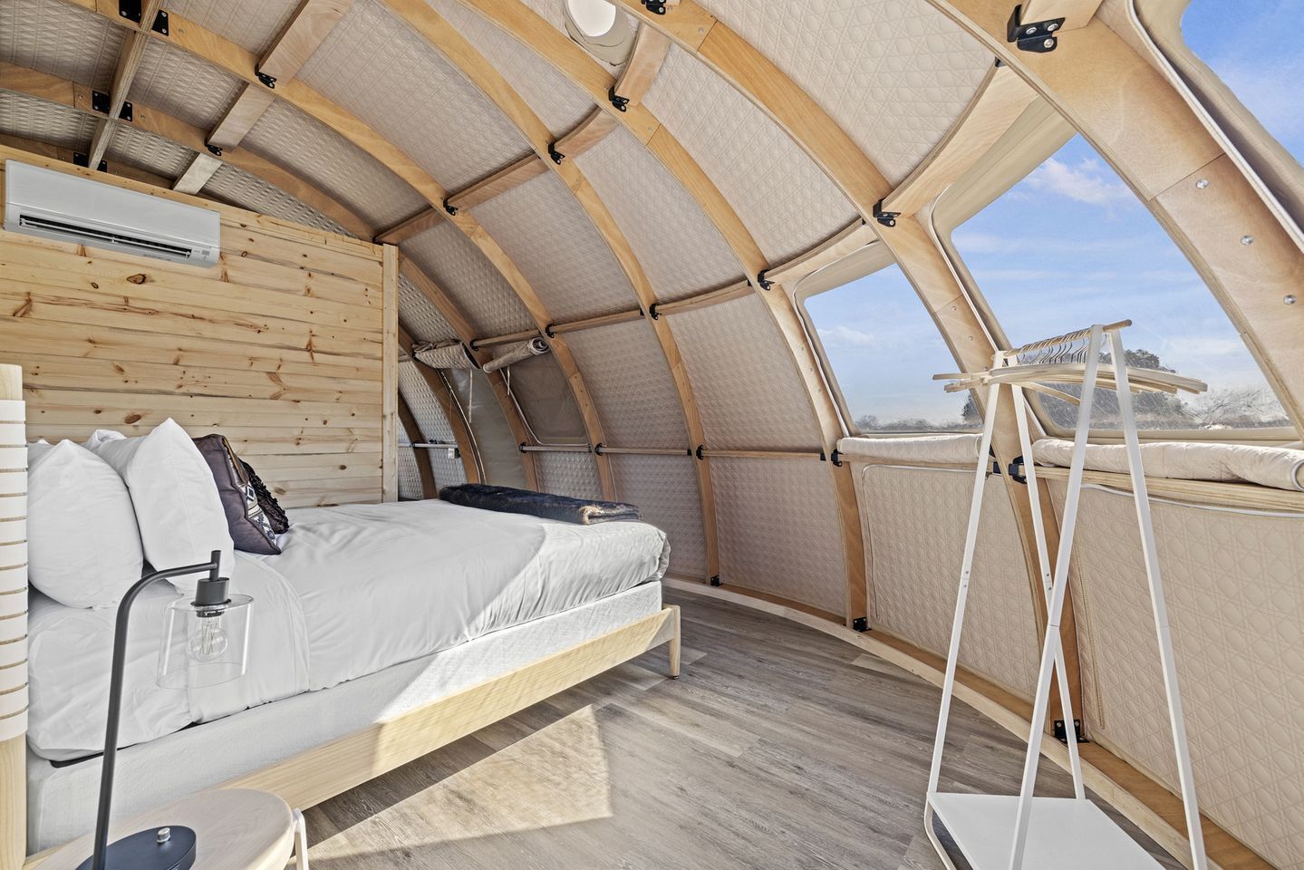 1 chambre, bureau, literie fournie