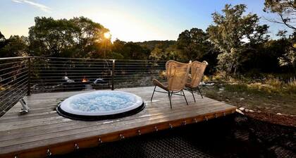 Romantic Retreat: Luxury Glamping Dome with Hot Tub in Marble Falls, TX
