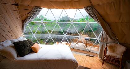 Romantic Retreat: Luxury Glamping Dome with Hot Tub in Marble Falls, TX