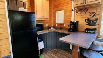 Coffee/tea maker, fridge, microwave, toaster