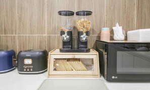 Free daily self-serve breakfast