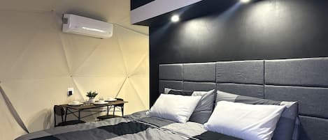 1 bedroom, travel cot, WiFi, bed sheets
