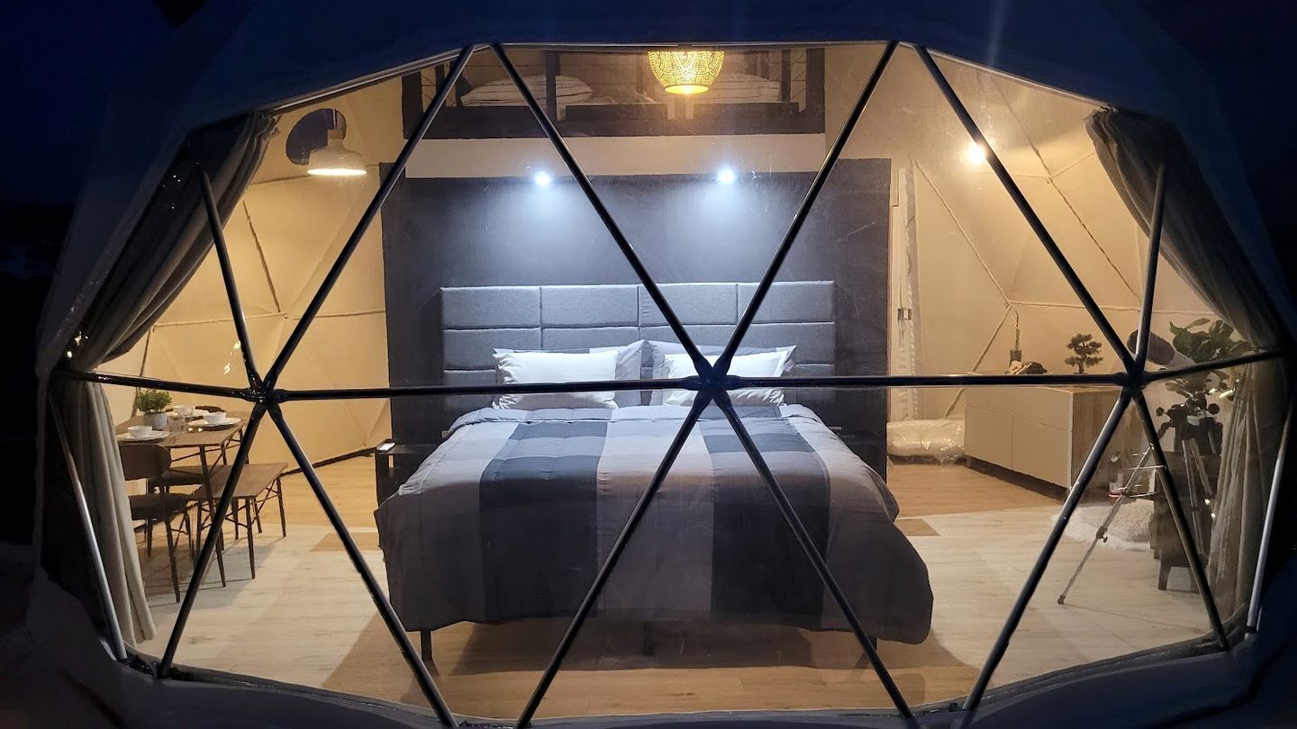 1 bedroom, travel crib, WiFi, bed sheets