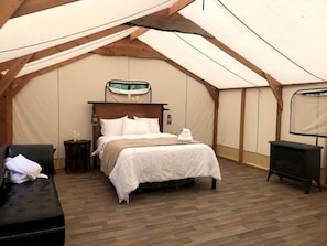 1 bedroom, WiFi, bed sheets - Amazing Safari Tent, Perfect for a Relaxing Escape in Nature near Olympic National Park in Washington (Forks)