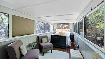 1 chambre, fer et planche à repasser, Wi-Fi, literie fournie
