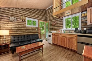 Interior - Tranquil Cabin Surrounded by Nature Perfect for Families with Hot-Tub in Sevierville, Tennessee (Gatlinburg)