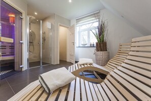 Sauna - Relaxing vacation in a quiet location with many extras - Haus Boddenresidenz (Putbus)