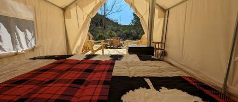 1 habitación y ropa de cama