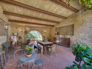 Outdoor dining - La Foresta by Interhome (Castellina in Chianti)